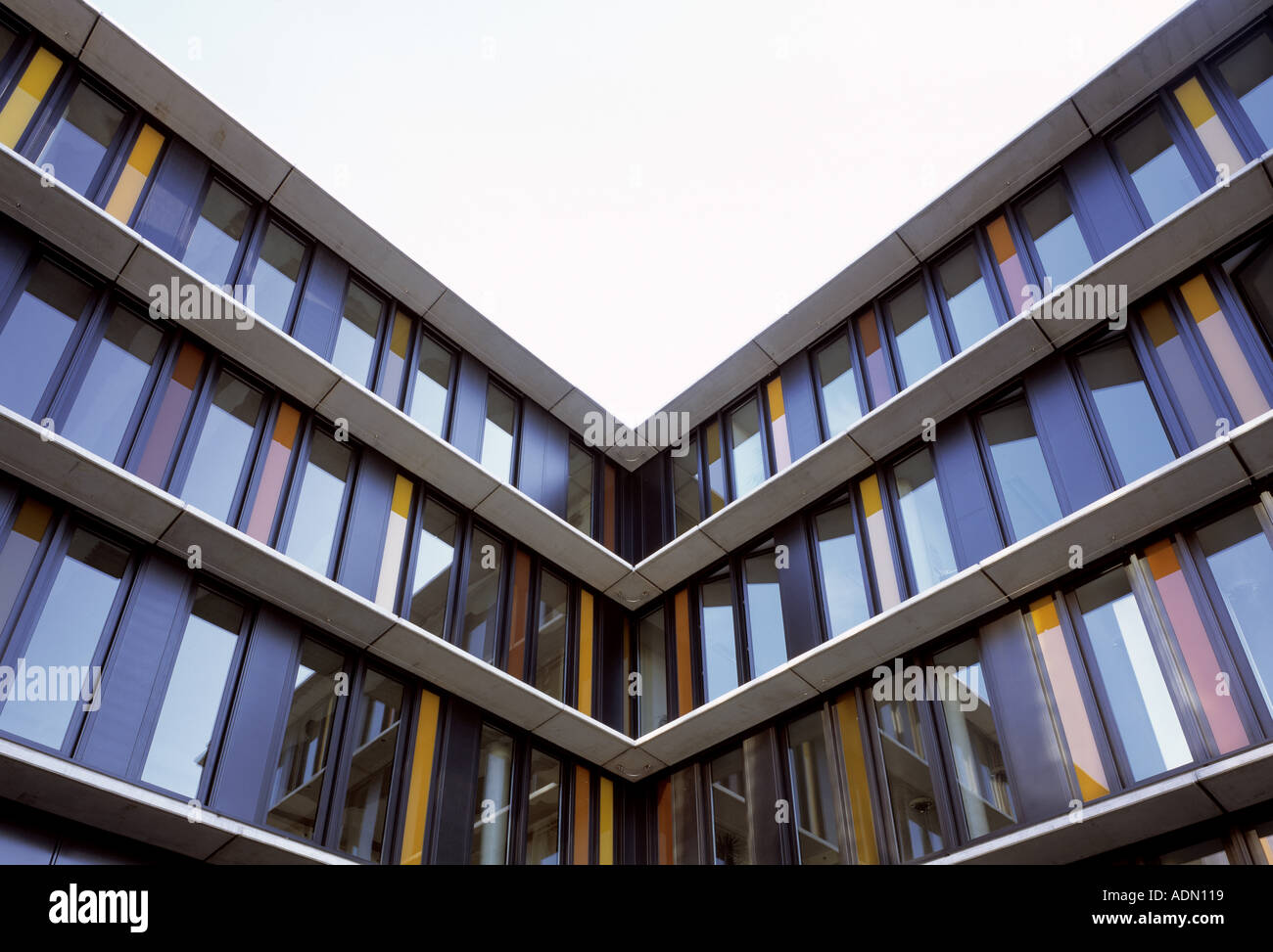 Dortmund, ADAC Hauptverwaltung, Innenhof, Fenster Stockfoto