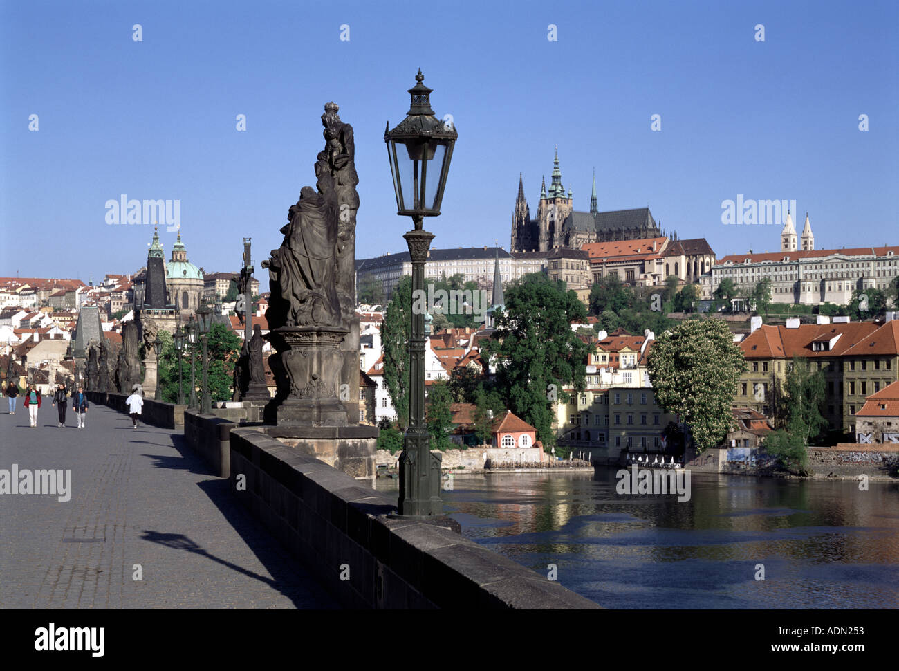 Prag, Karlsbrücke Mit Hradschin, Stockfoto