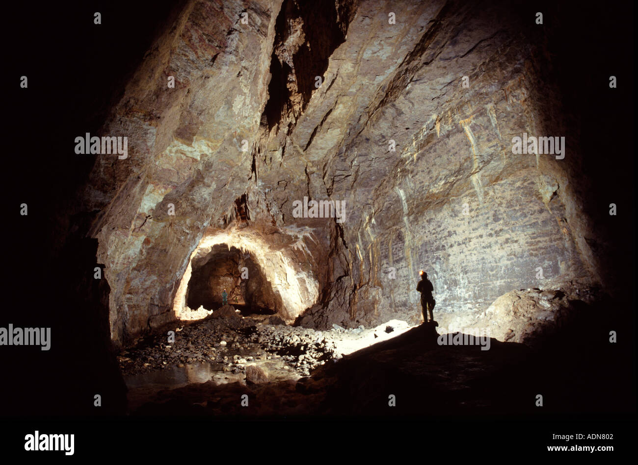 Höhlenforscher in Riviere Sans Etoiles sternlosen Fluss Gouffre Berger Vercors Frankreich Stockfoto