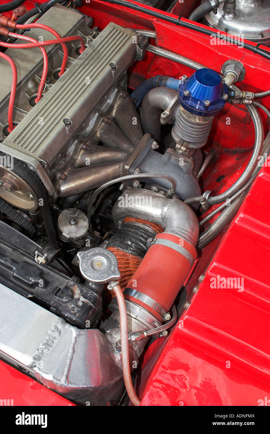 Massive Turbolader befestigt, ein Vierzylinder Lancia Delta Integrale