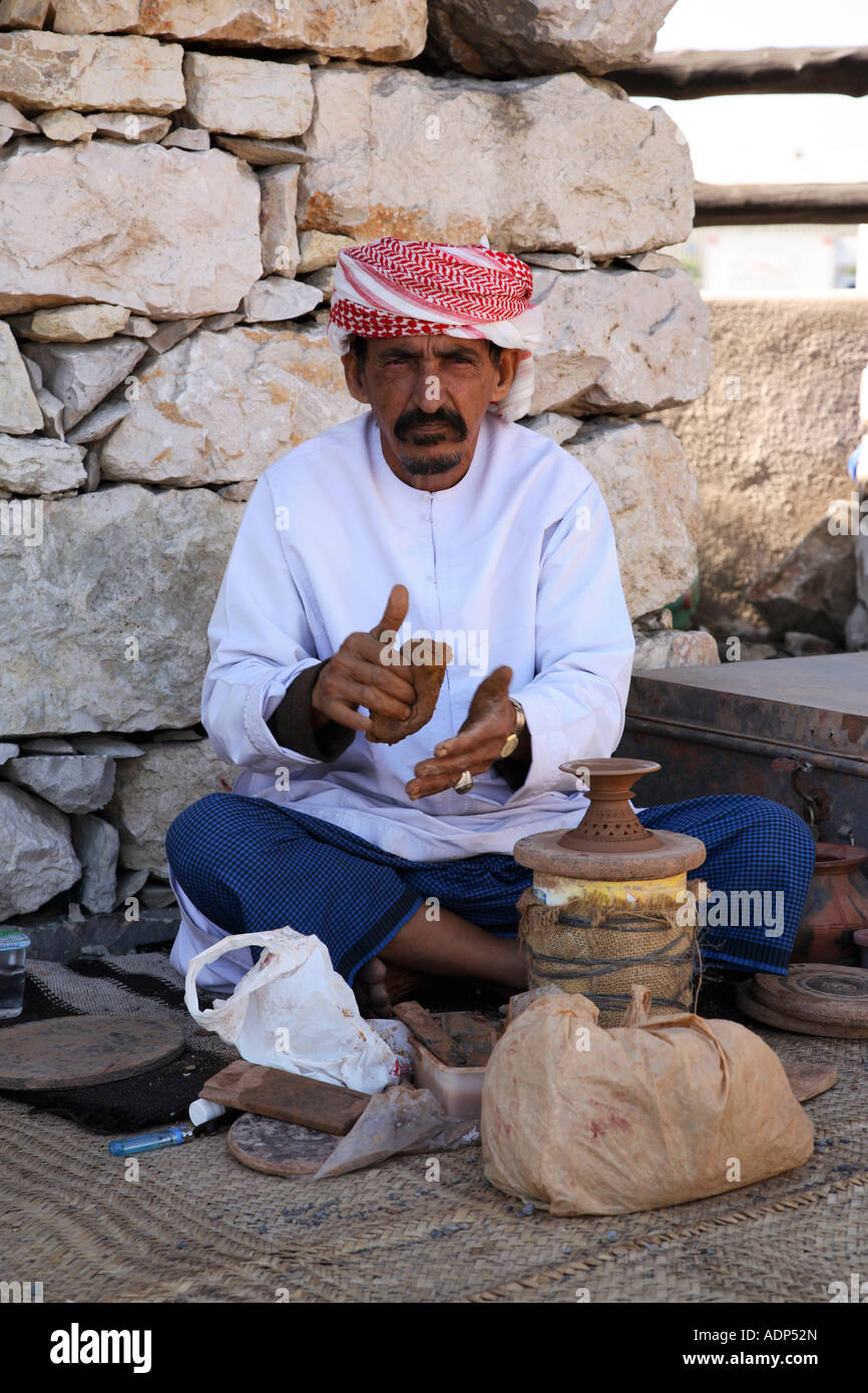 Potter, kneten Ton Heritage Village The Creek Dubai Vereinigte Arabische Emirate Stockfoto