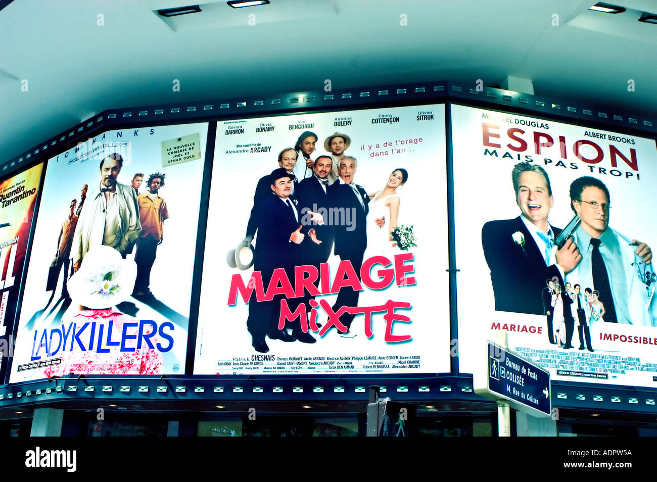 Paris Frankreich, Gaumont Cinema Theatre, Champs Elysees, Detail französischsprachiges Filmtheater markieren alte Kinoplakate auf der Vorderseite, Stockfoto