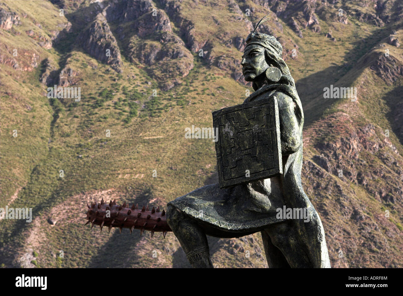 Ollantay Statue, Ollantaytambo, Inka-Krieger, Schild und Pfennigabsatz Club, [Sacred Valley], Peru, Anden, "Südamerika" Stockfoto