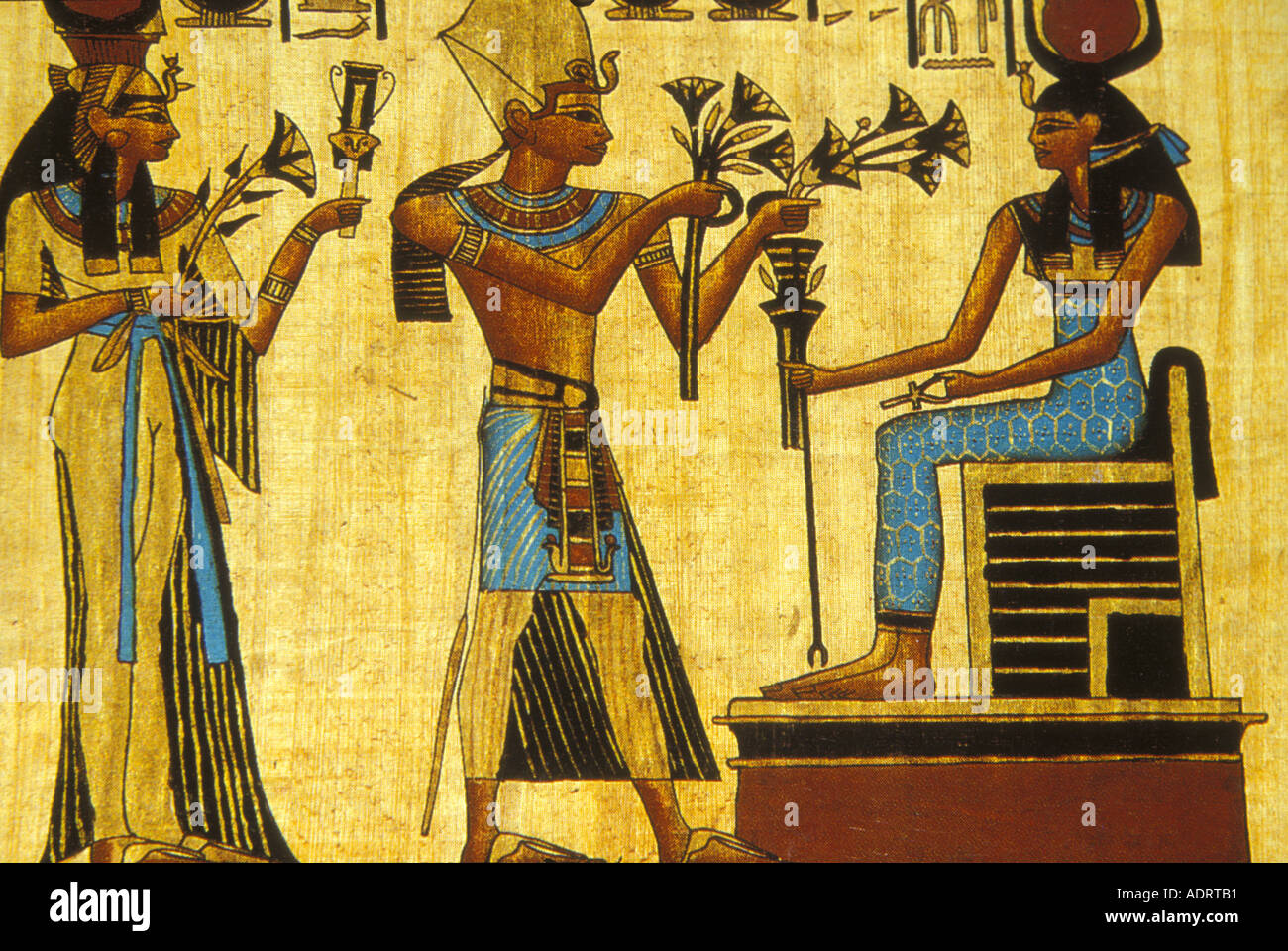 Ägypten Ramses II bietet Lotusblumen an Königin Nofretete auf einem Thron sitzend, Kunstwerk auf Papyrus Papier Stockfoto