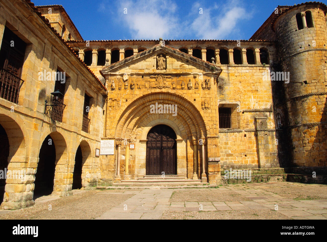 Spanien Santander Santa Juliana romanische Stiftskirche Santillana del Mar. Kantabrien Baskenland. Europa Stockfoto