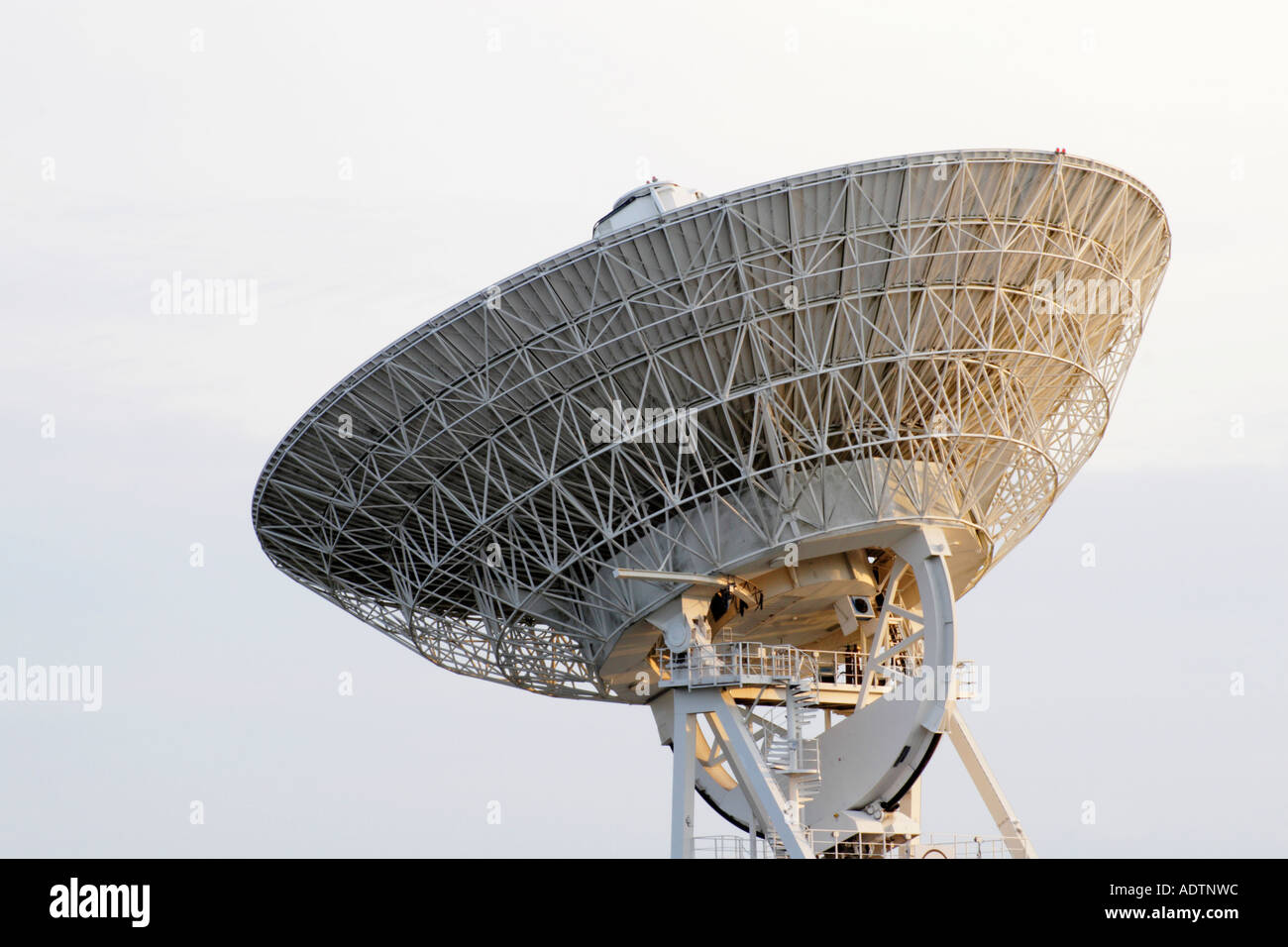 Radioteleskop Dish Antenne Stockfoto