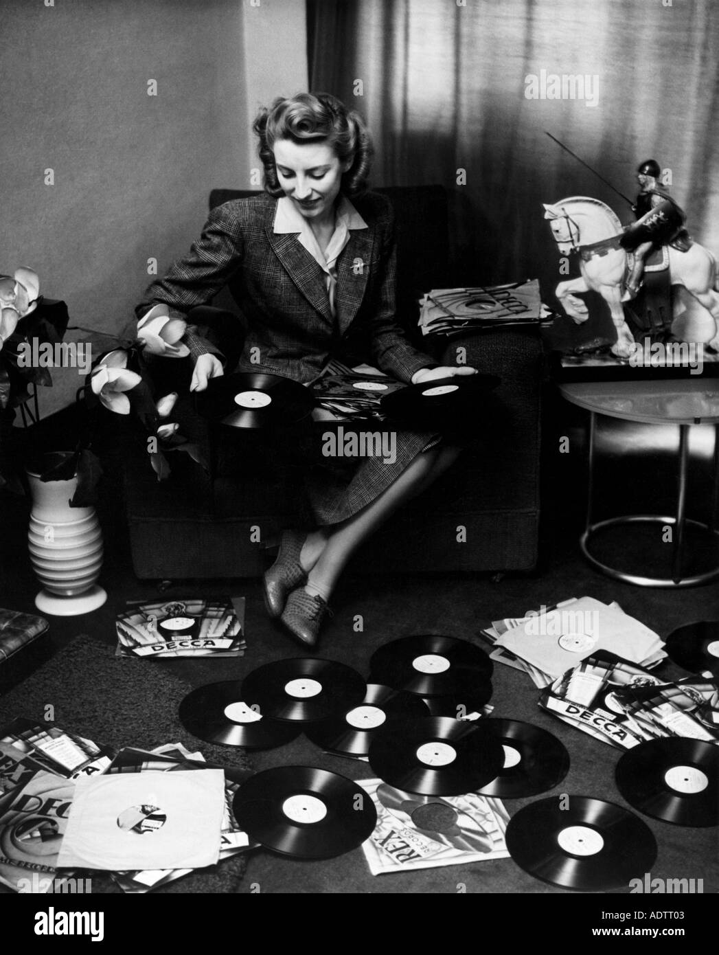 VERA LYNN britische Sängerin zu Hause um 1942 Stockfoto