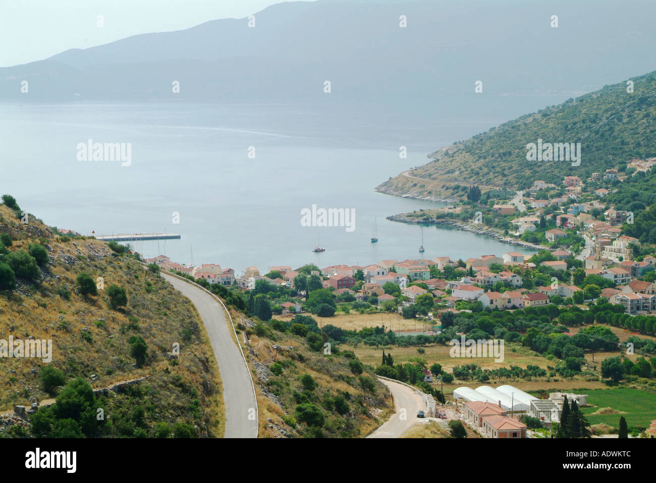 Blick auf die Bucht mit dem Dorf Agia Efimia auf Kefalonia in Griechenland Stockfoto