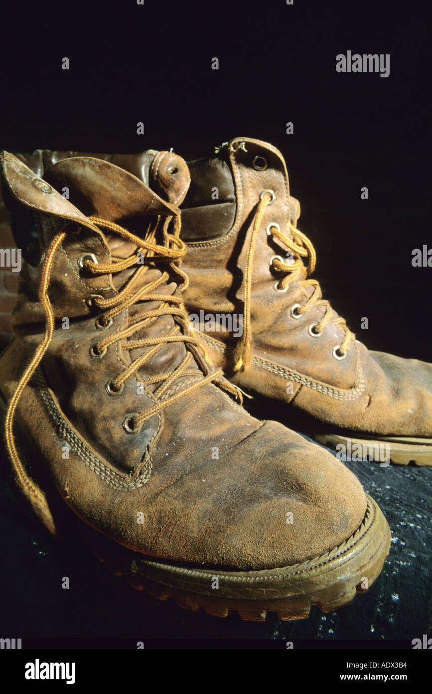 Alte Arbeit Stiefel Schuhe Leder getragen Stiefel Stockfoto