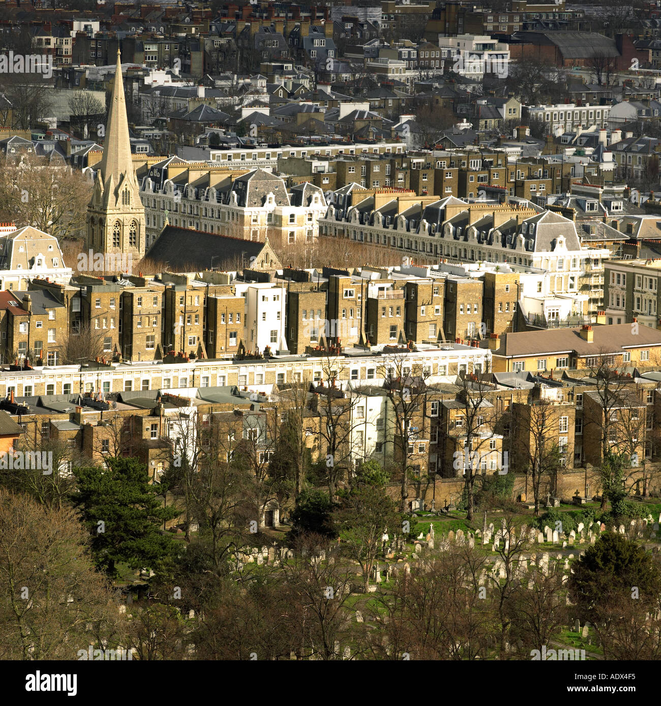 Luftaufnahme der West London Chelsea zeigen, Häuser und einen Friedhof Stockfoto