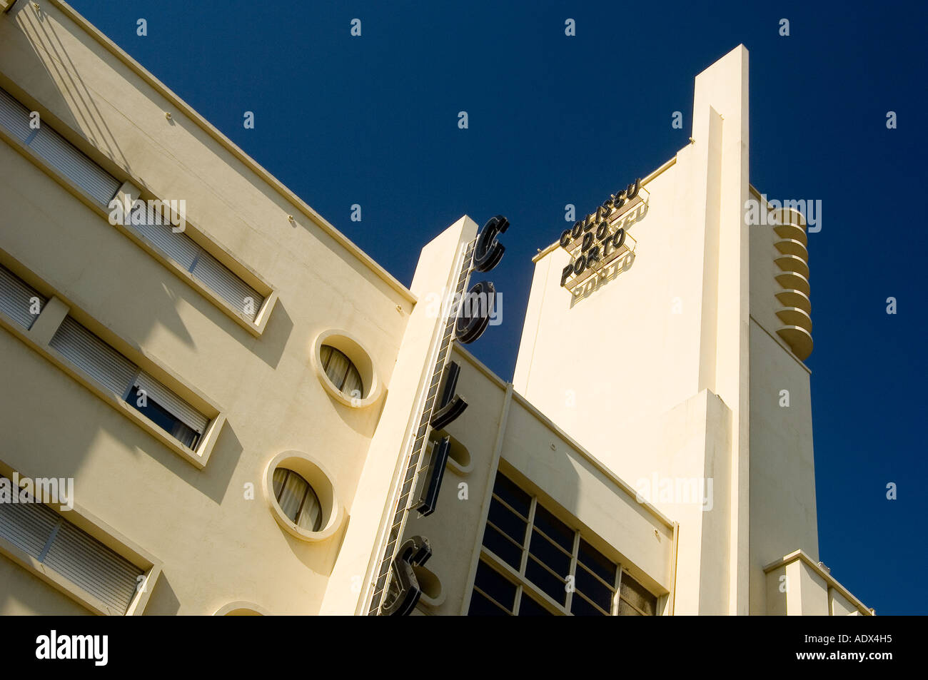 Art-Deco-Gebäude des Coliseu Do Porto Theater in Porto, Portugal Stockfoto
