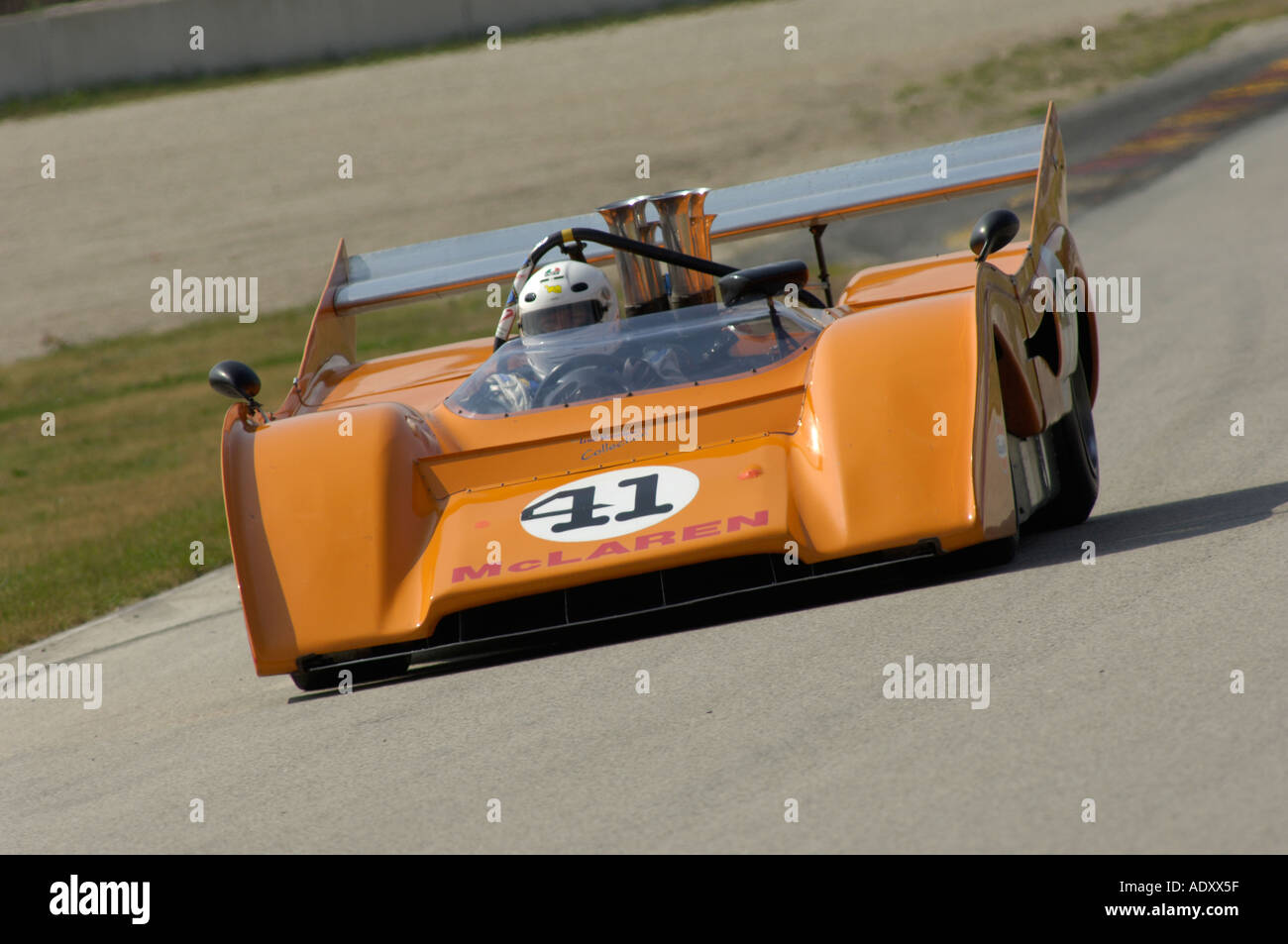 Pierre Mulacek Rennen seine 1971 McLaren M8F 11 72 an der Brian Redman International Challenge in Road America 2005 Stockfoto