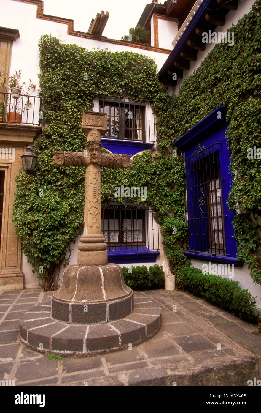 Steinernes Kreuz, Kreuz, römisch-katholischen, der Römische Katholizismus, Wohnsitz, San Angel, Mexico City, Distrito Federal, Mexiko Stockfoto