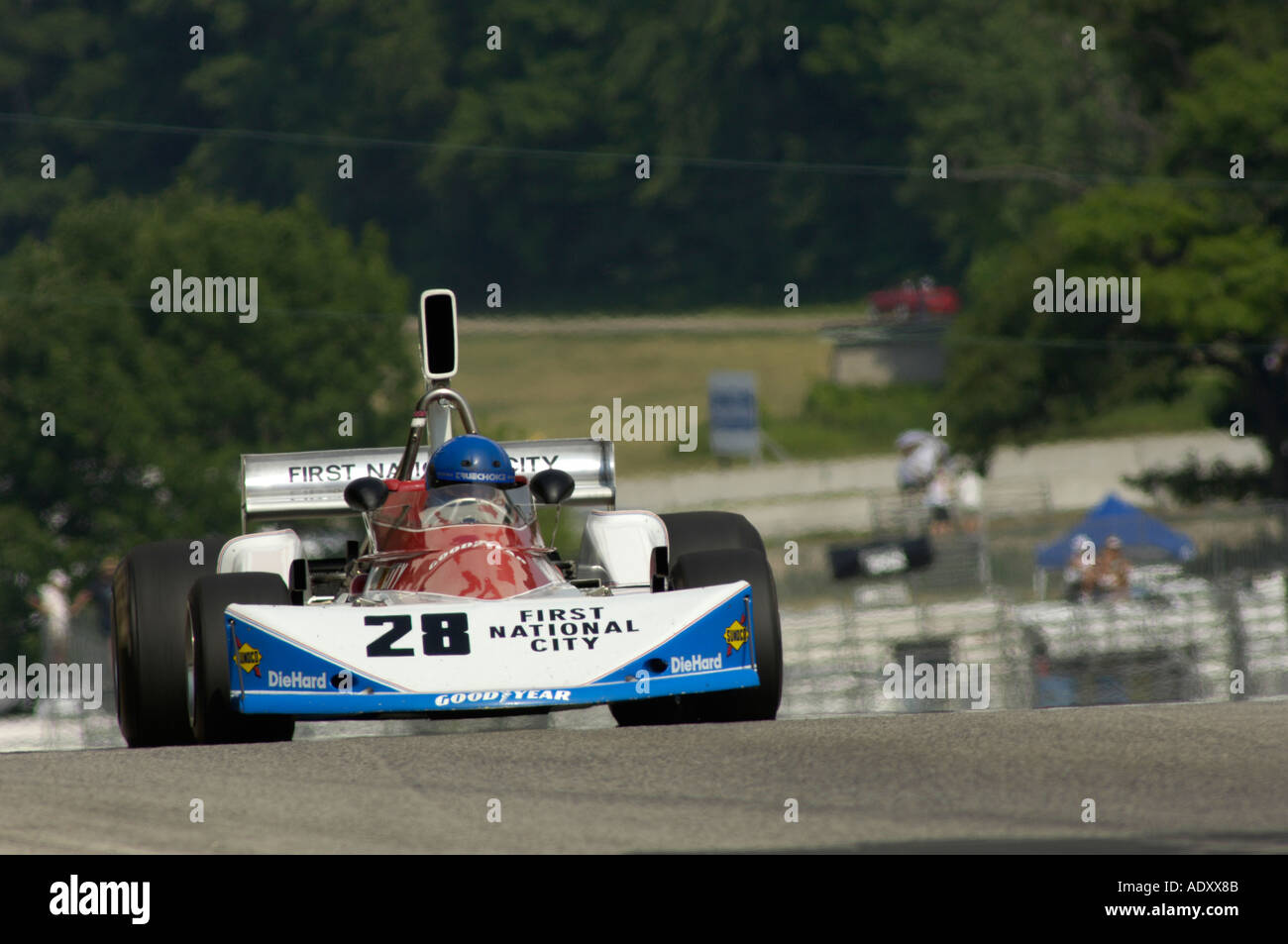 Douglas A J Mockett Rennen seine 1976 Penske PC3 Formel1-Rennwagen bei der Brian Redman International Challenge in Road America 2005 Stockfoto