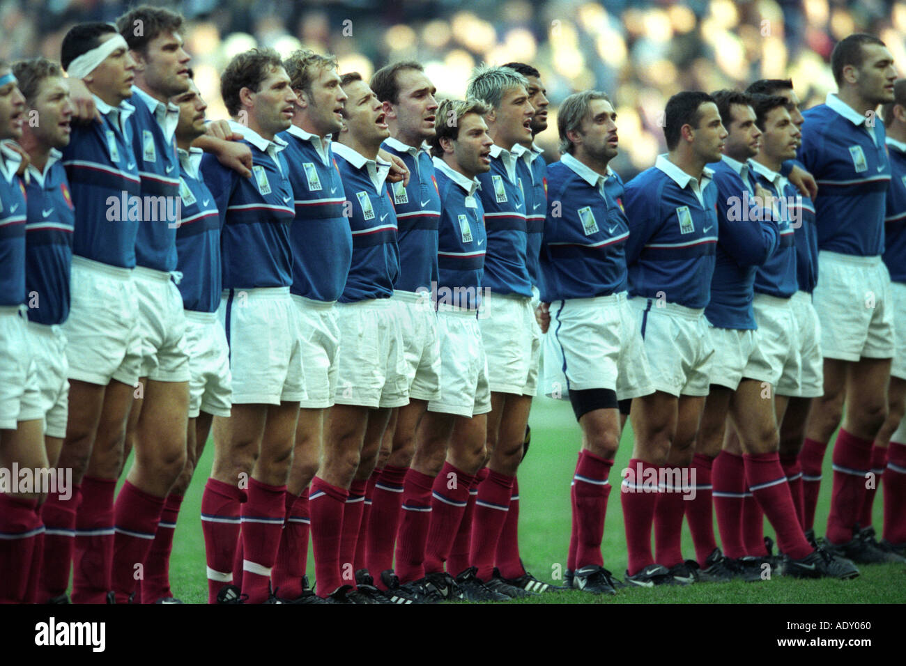 Französischer Rugby-union-Nationalmannschaft singen die Nationalhymne vor einem internetional Spiel in Twickenham Stadion London England UK Stockfoto