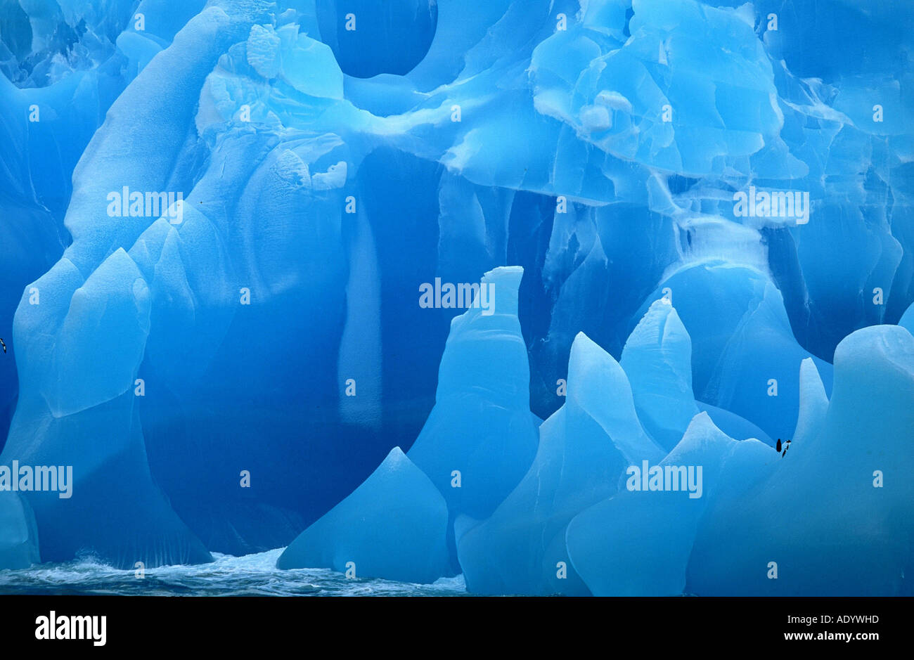 Antarktis, blaue Eisberg Blauer Eisberg in der Weddel siehe Zwischen Den Süd-Sandwich-Inseln Und Südgeorgien Stockfoto