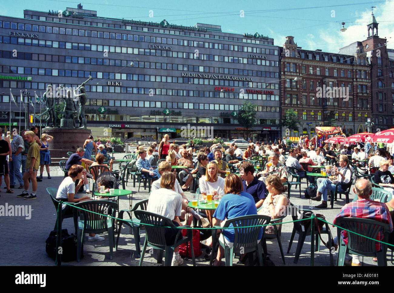 Strassencafe Im Stadtzentrum Street Café in der Stadt Platz der drei Schmiede keinen Herrn Stockfoto