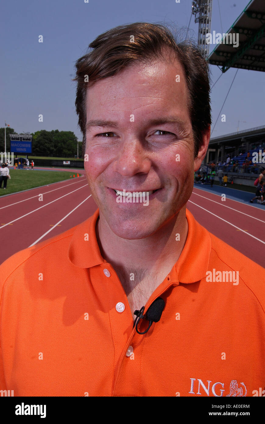 New York NY 15. August 2007 ehemalige New York Rangers Torhüter Mike Richter inspiriert Kinder beim ING Run für etwas besseres Track Ereignis Icahn Stadium Randall Island Stockfoto