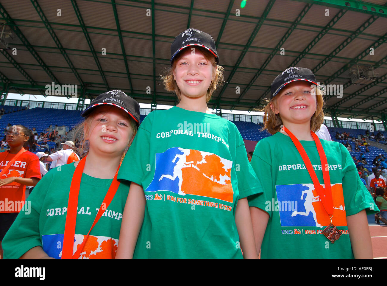 New York NY 15. August 2007 ehemalige New York Rangers Torhüter Mike Richter inspiriert Kinder beim ING Run für etwas besseres Track Ereignis Icahn Stadium Randall Island Stockfoto