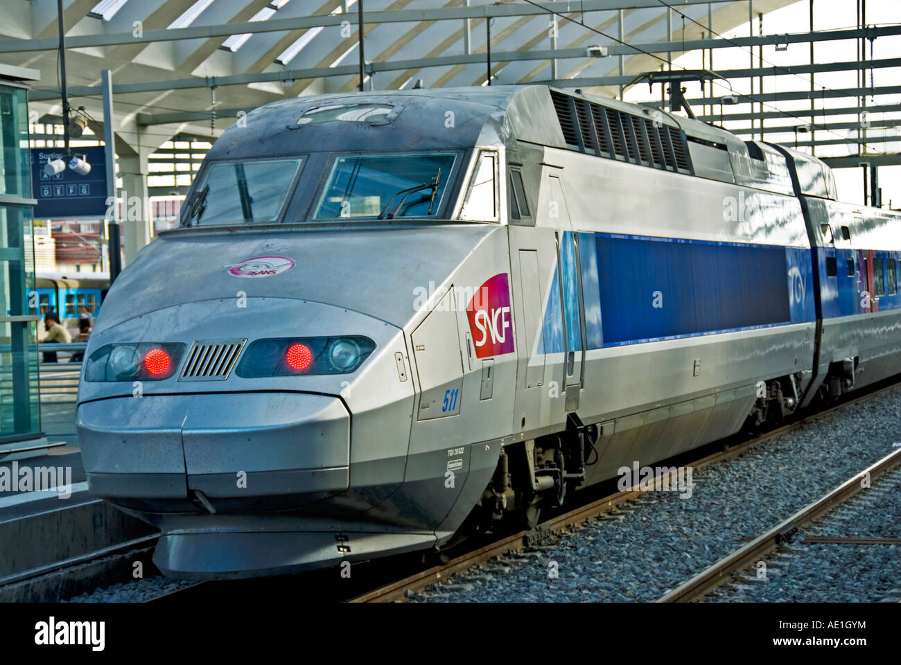 Reims, Frankreich, öffentliches Verkehrssystem „TGV-Zug“ im historischen französischen Bahnhof, sncf-Zug vorne innen, sncf Stockfoto
