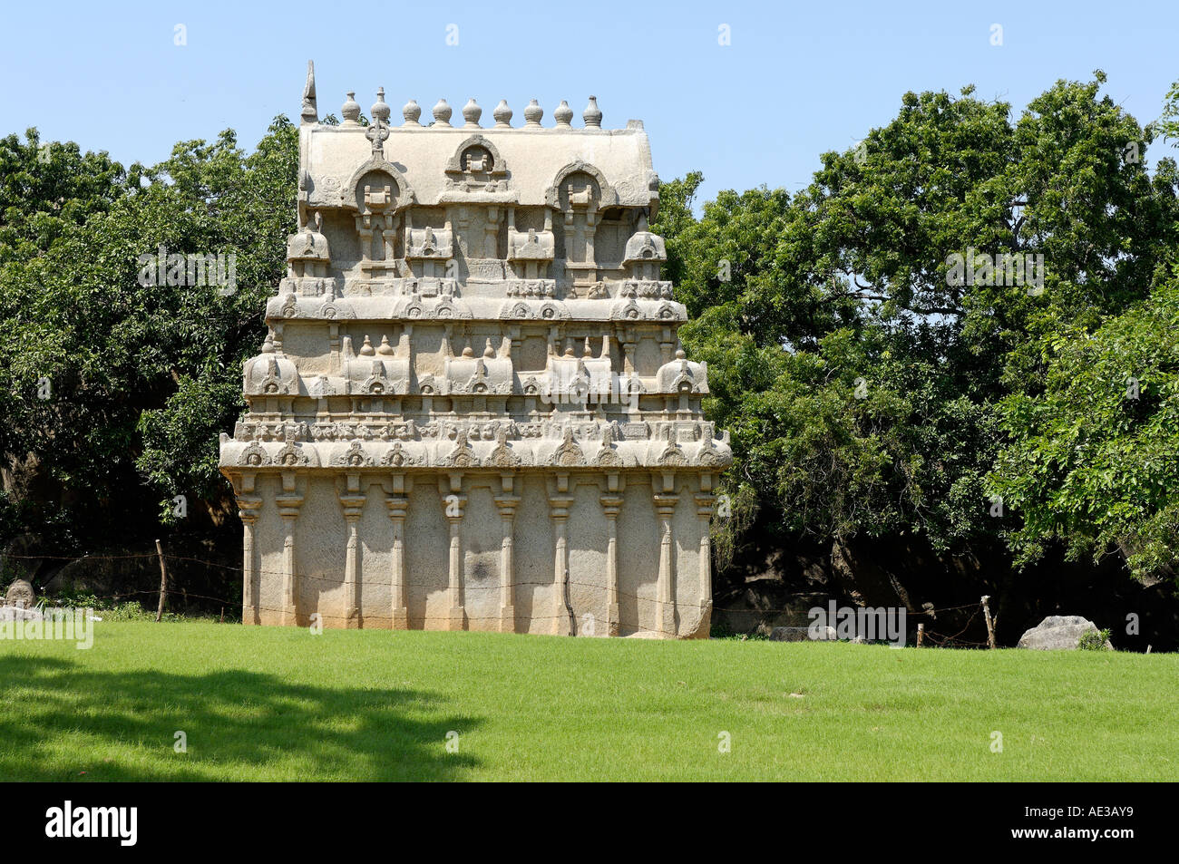 einem einzigen Tempel auf dem Gelände der vielen inklusive der berühmten 5 in Mahabalipuram in der Nähe von Chennai in Tamil Nadu, Indien Stockfoto