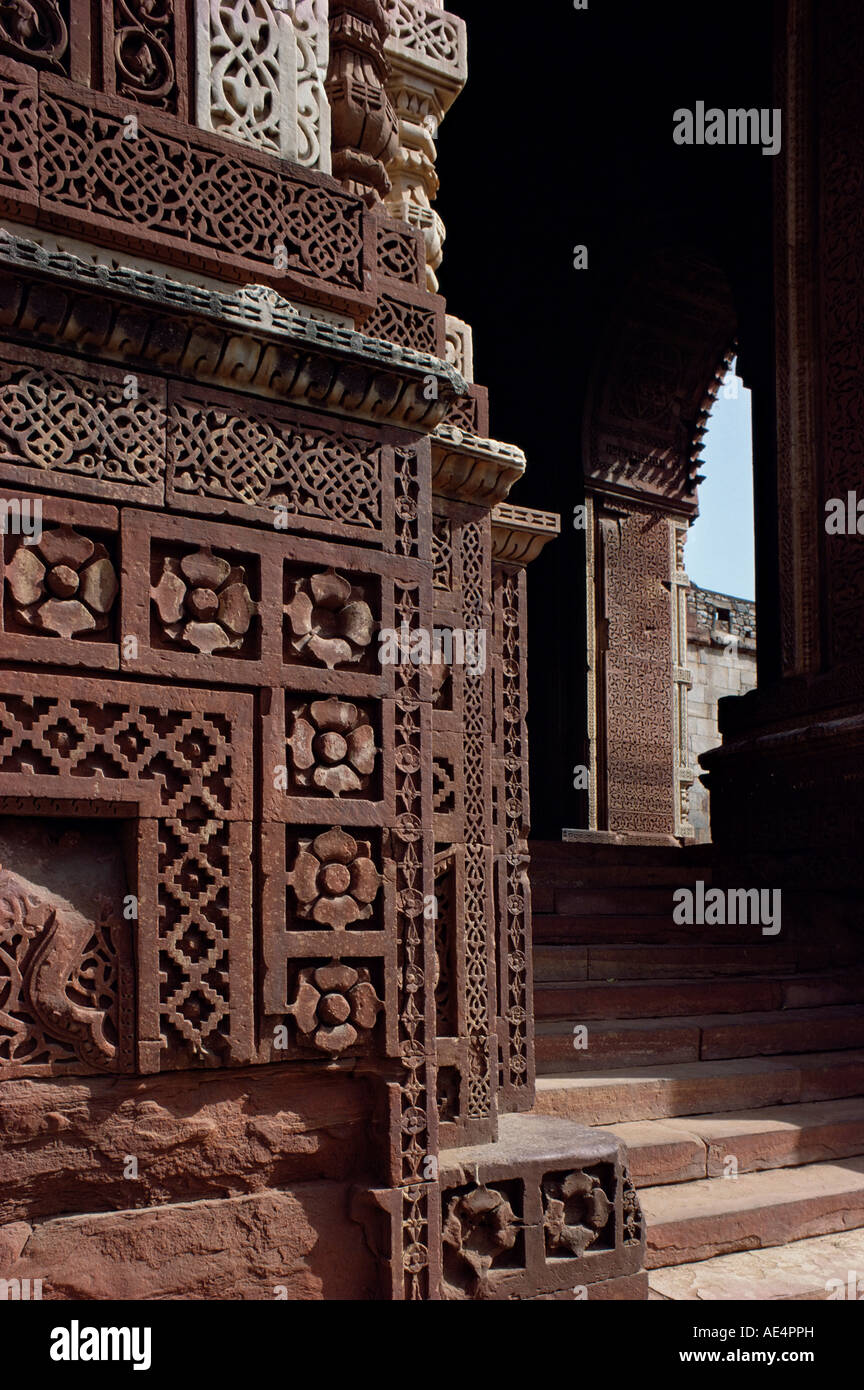Quwwat-Ul-Islam-Moschee, Delhi, Indien, Asien Stockfoto