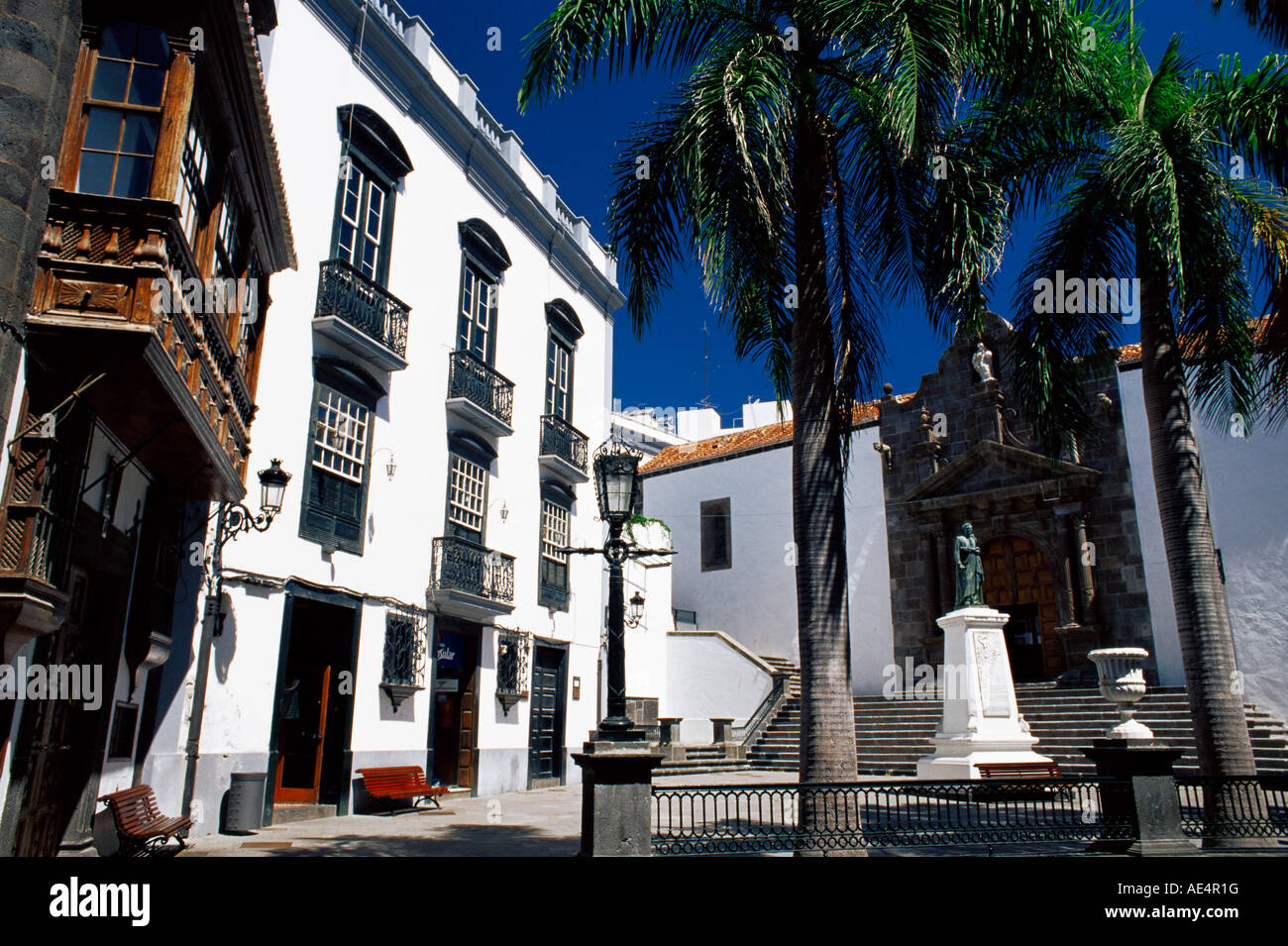 Kirche San Salvador und typischen Altbauten, Santa Cruz De La Palma, La Palma, Kanarische Inseln, Spanien, Europa Stockfoto