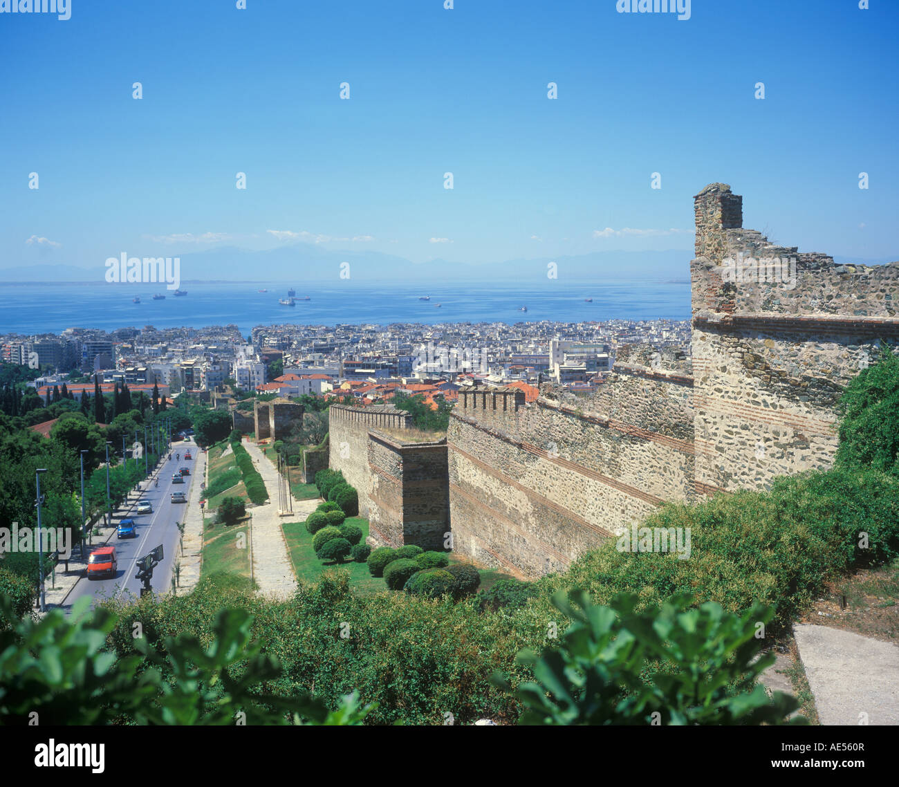 Panoramablick von Saloniki in Griechenland mit nur sichtbar in der Bucht Olymp Stockfoto