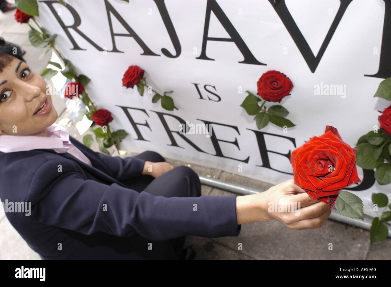 NCRI feiern Maryam Rajavi s Veröffentlichung Juni 2003 London Stockfoto