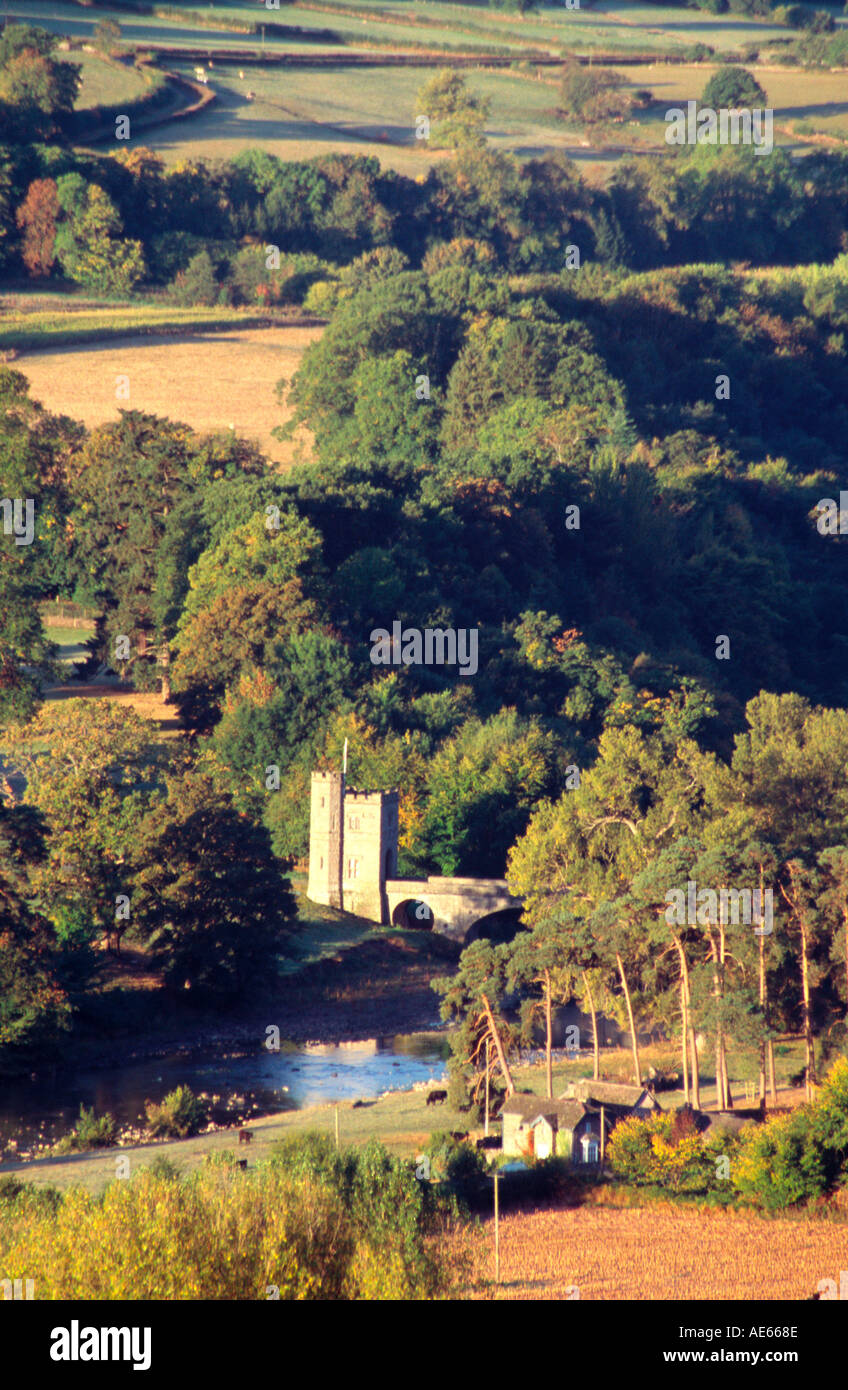 Pont y Bryn verletzt Glanusk Park Tal des Flusses Usk nahe Crickhowell Powys, Wales Stockfoto