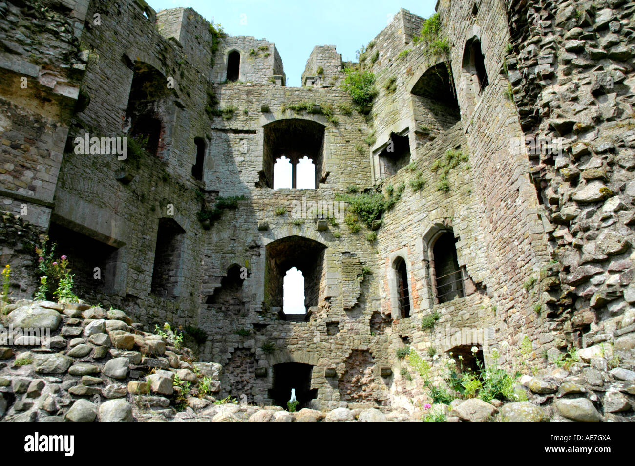 Der große Turm an der Raglan Castle Monmouthshire South East Wales UK Stockfoto