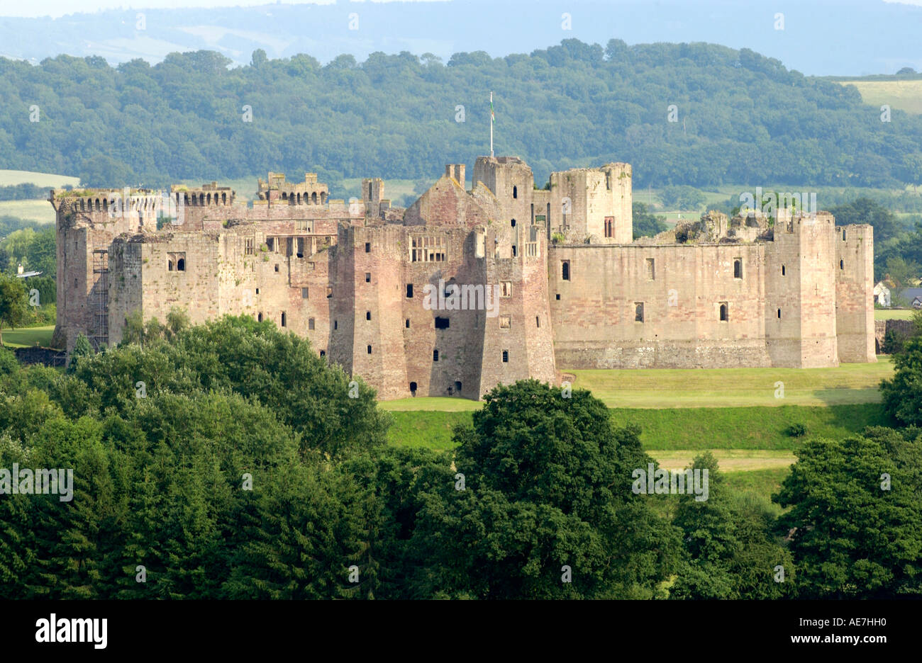 Malerische Aussicht von Raglan Castle Monmouthshire South East Wales UK Stockfoto