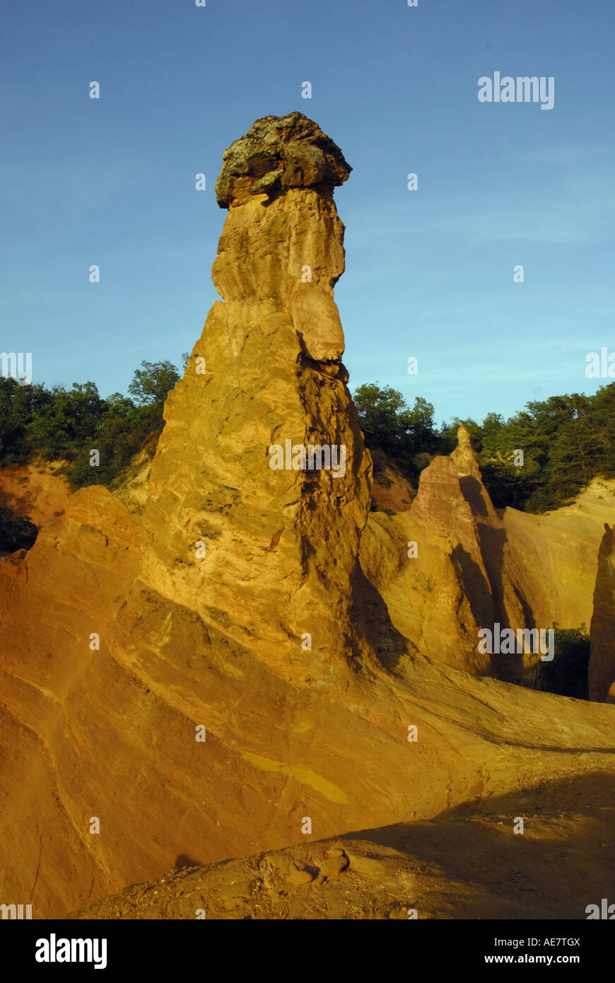 Felsen in Ocre Grube Colorado Provencal, Rustrel, Provence, Frankreich Stockfoto