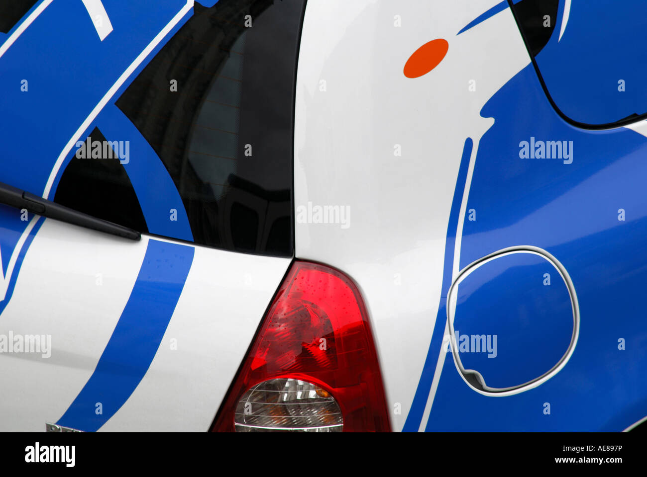 Rot, weiß und blau Auto Lackierung Detail, Frankreich. Stockfoto
