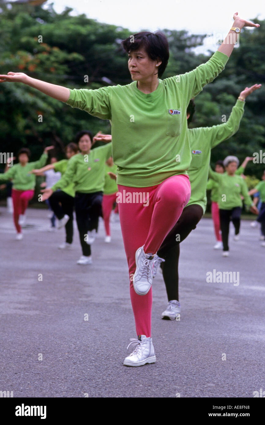 Morgen T Ai Chi im Lumphini Park Bangkok Thailand Stockfoto