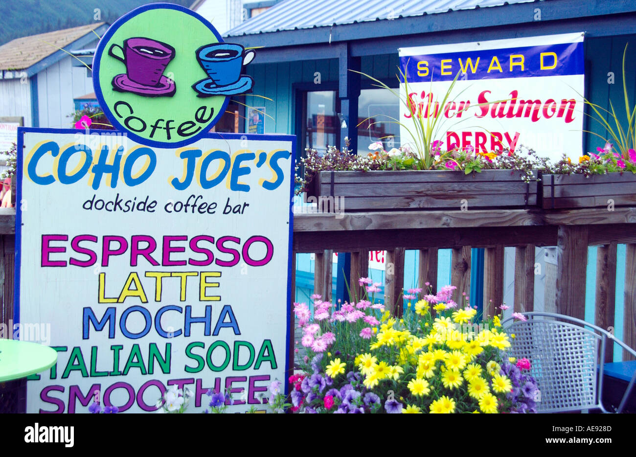 Straßenschilder an der Strandpromenade von Seward, Alaska USA Stockfoto