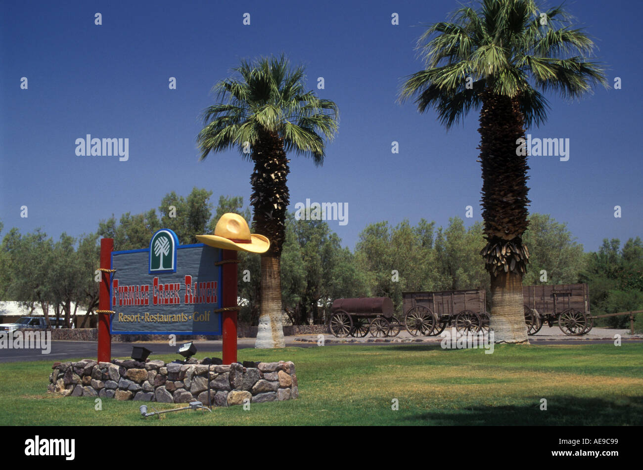Ortseingangsschild Kalifornien Death Valley National Park Furnace Creek Ranch hotel Stockfoto