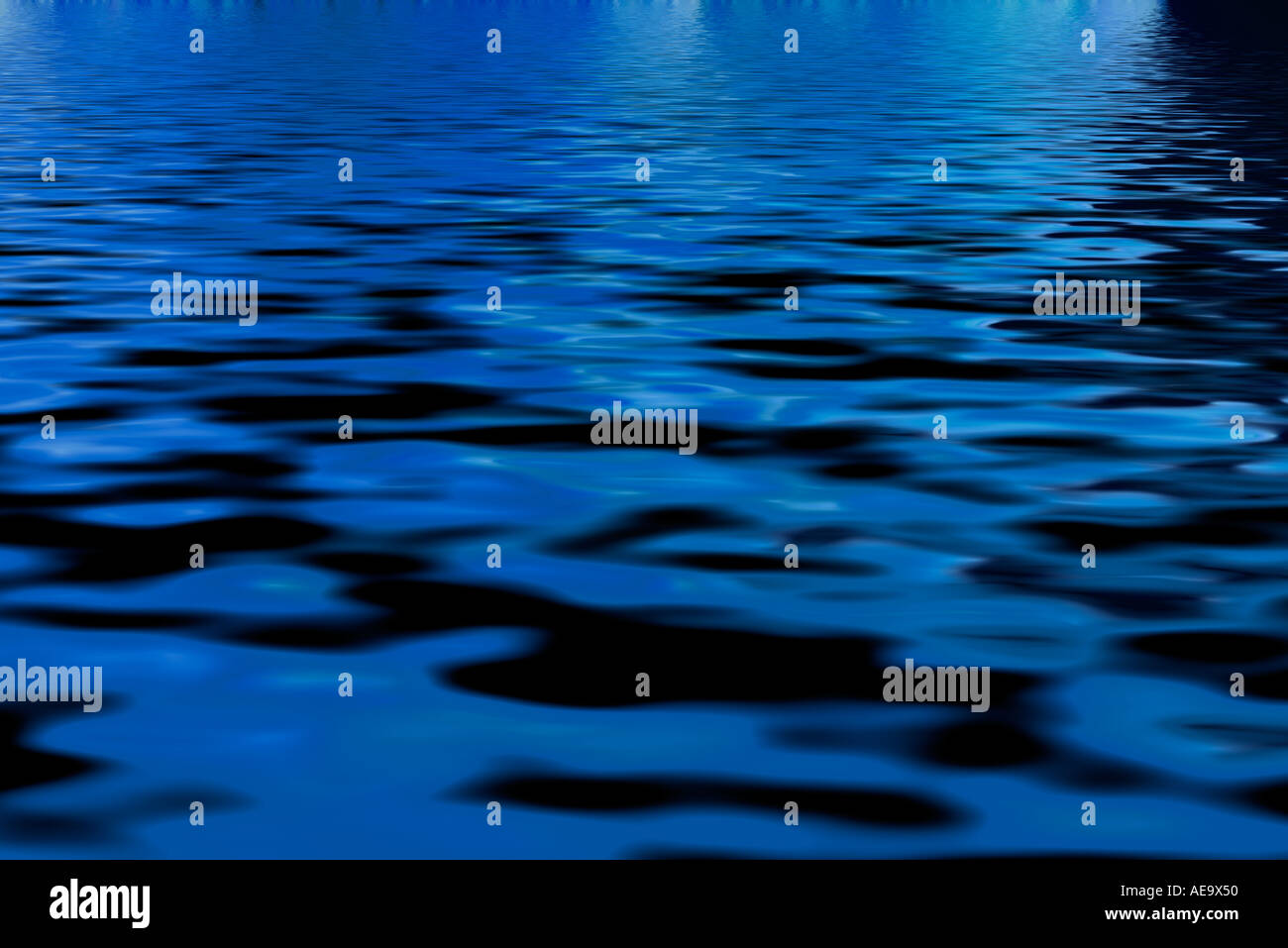 Blaue Wellen abstrakten Detail am Meer Stockfoto