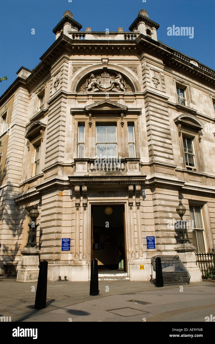 Covent Garden West Central London England Bow Street Magistrate Court Polizeiwache. England. HOMER SYKES Stockfoto