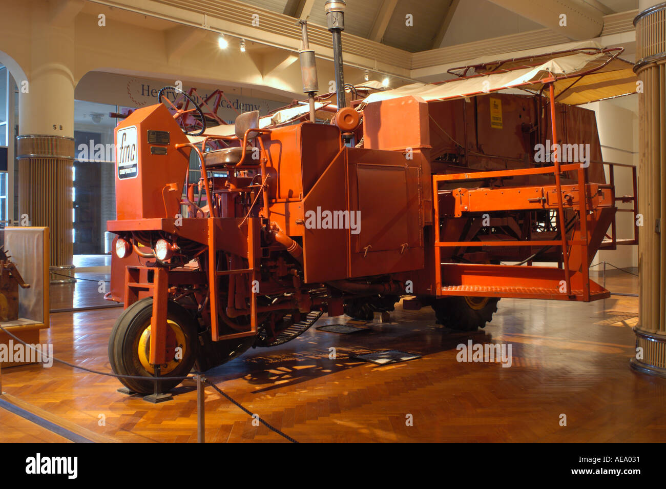 1969 FMC Cascade Tomate Erntemaschine im Henry Ford Museum in Dearborn, Michigan Stockfoto