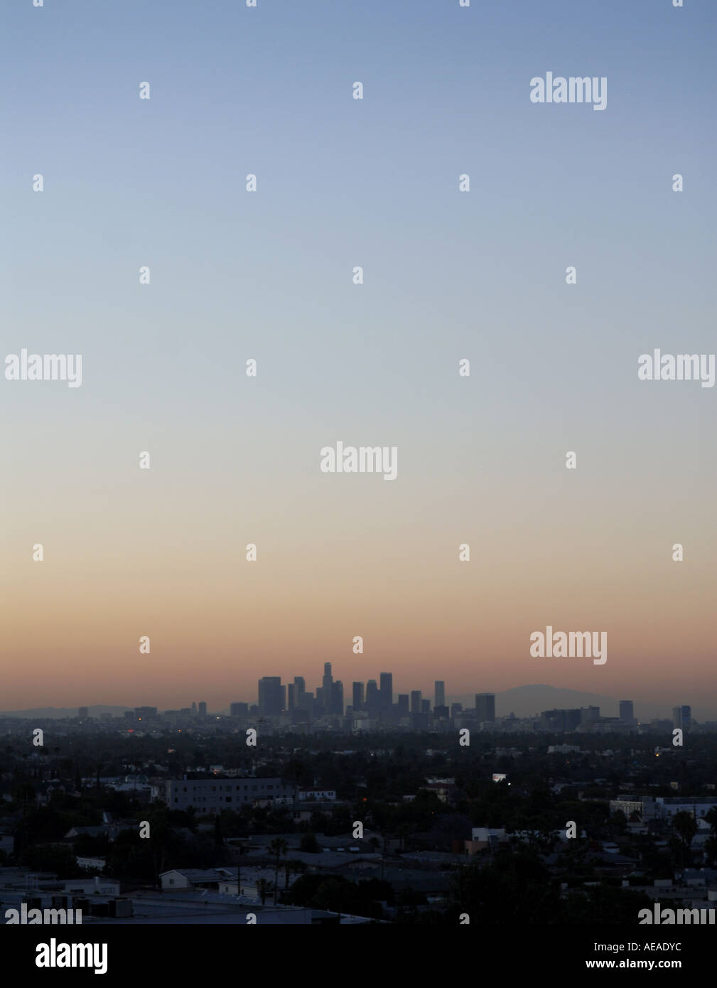 Blick auf Downtown LA aus dem Mondrian Hotel, Sunset Blvd, USA. Stockfoto