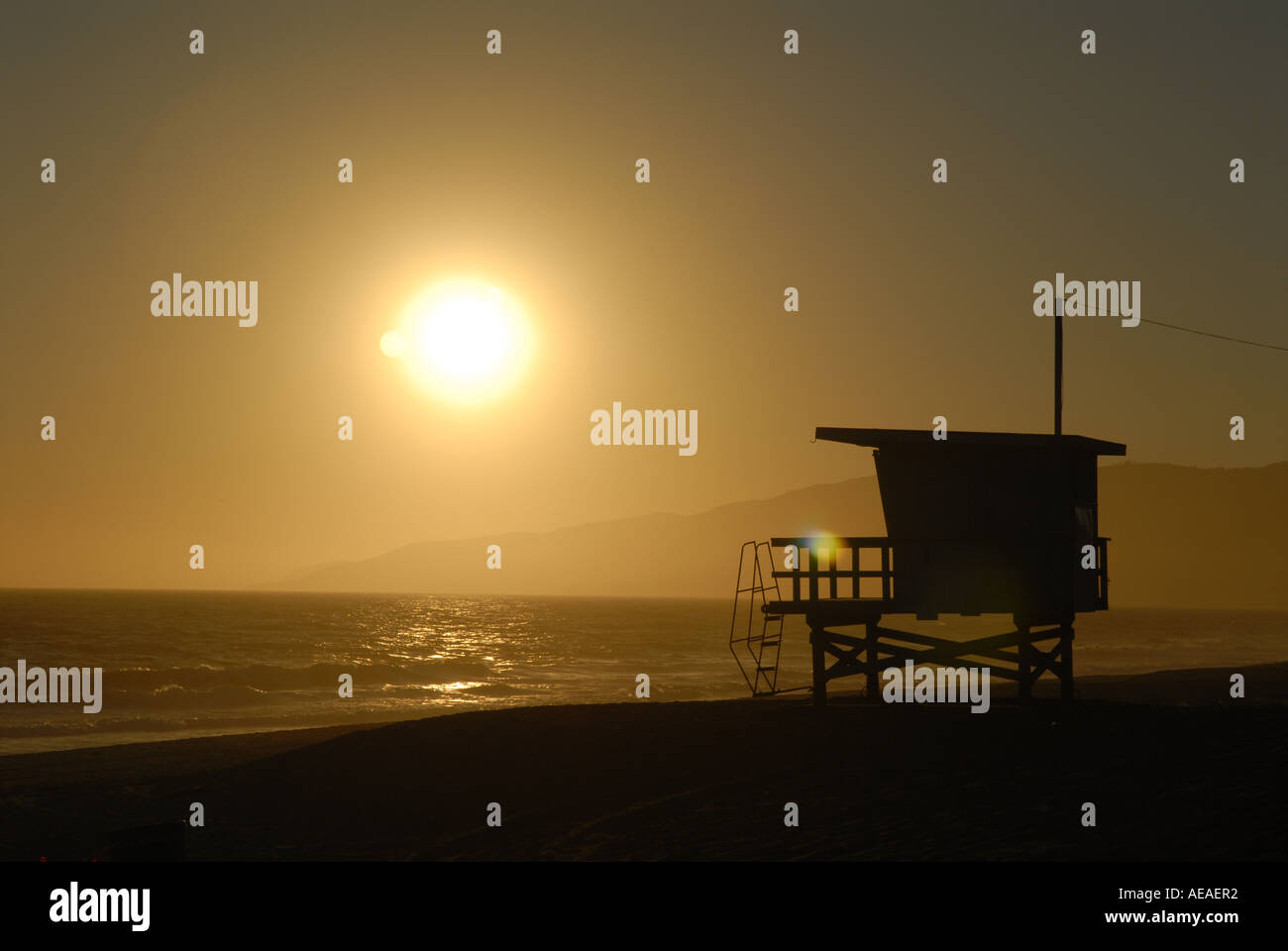 Sonnenuntergang über den Strand von Point Dume, Malibu, Kalifornien. Stockfoto