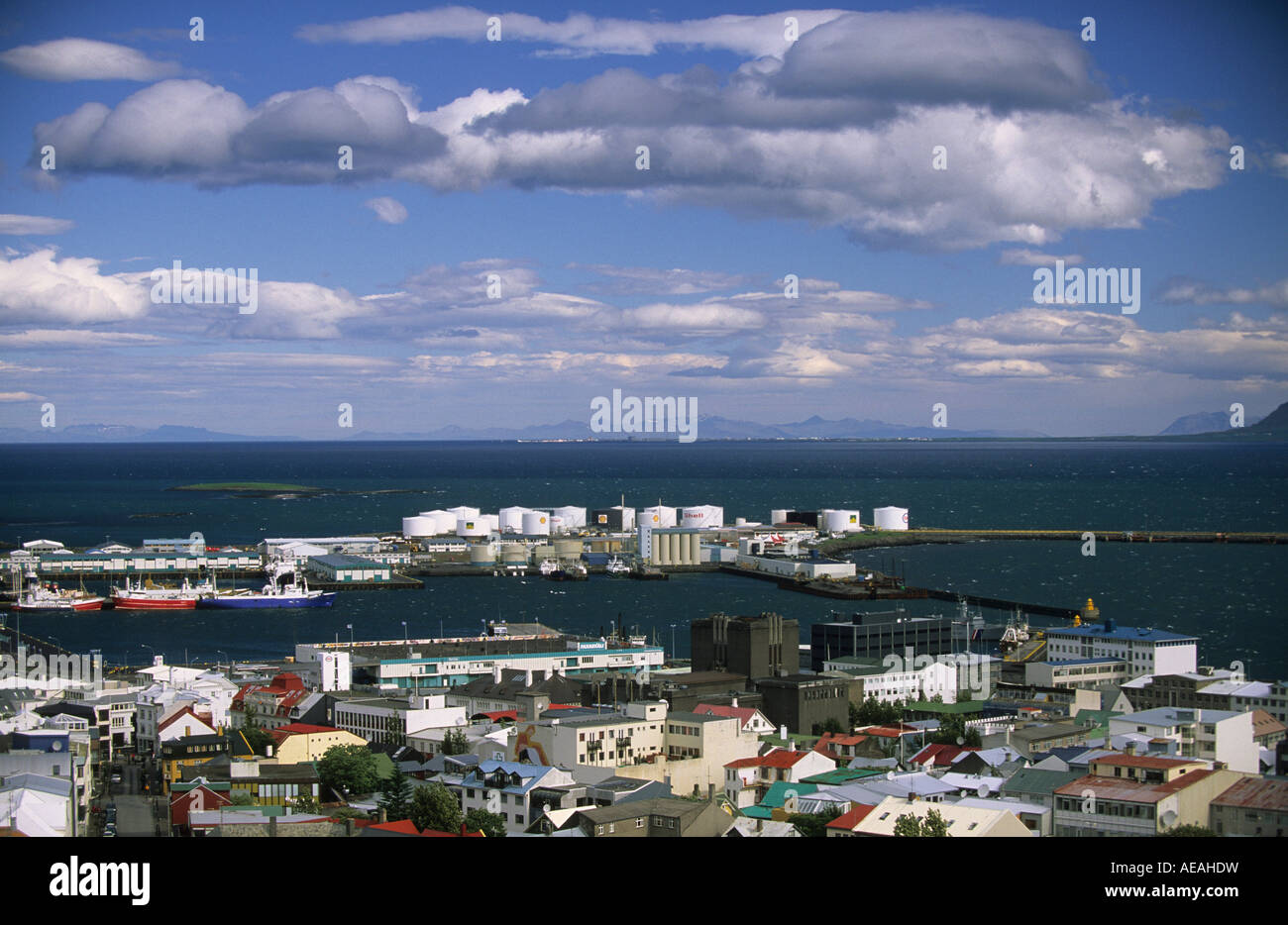 Island-Reykjavik, Gebäude auf dem Seeweg. Blick vom Hallgrimskirkja Kirche Stockfoto