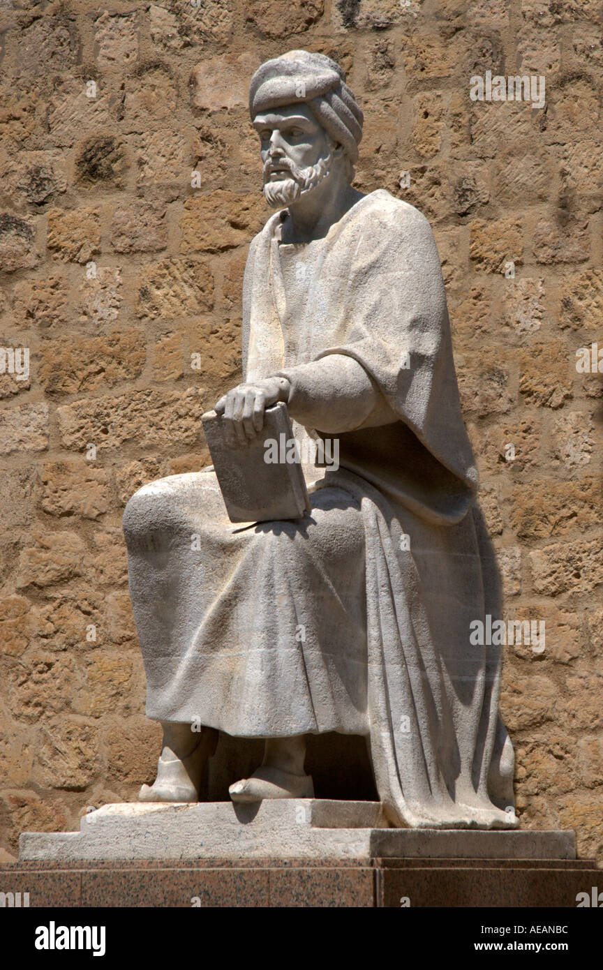 Cordoba-Statue des Avveroes in Cordoba Andalusien Spanien Stockfoto