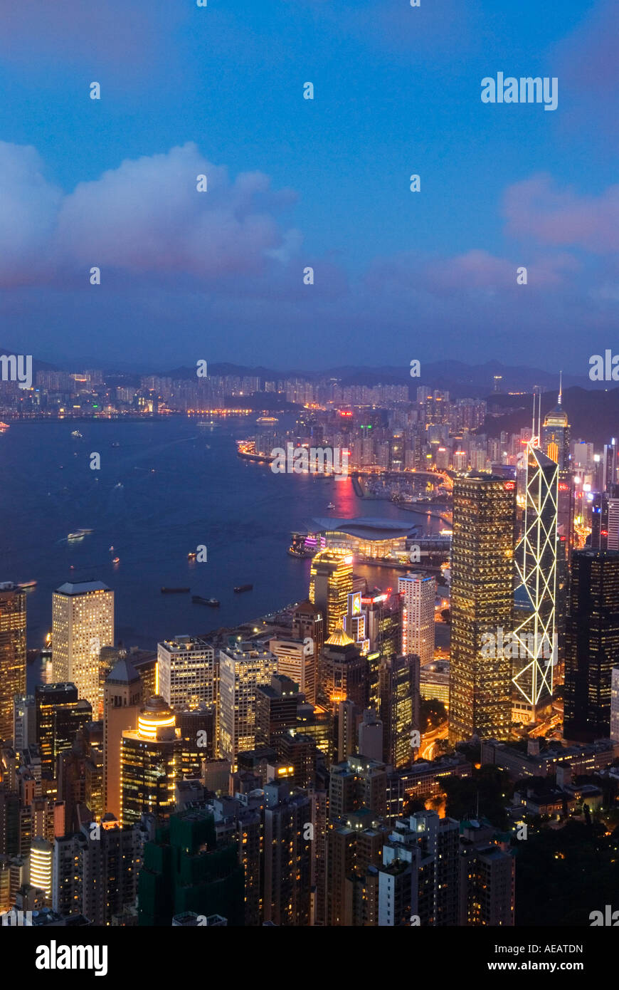 "Hong Kong Skyline von der Spitze aus gesehen" Stockfoto