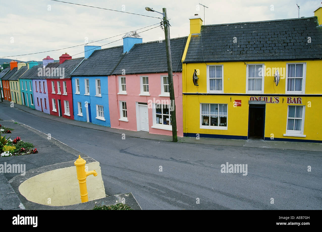 Horste einem bunten Dorf in der Grafschaft Cork, Irland Stockfoto