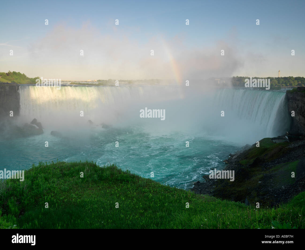 Kanada Ontario Niagara Falls Anzeigen der kanadischen Wasserfälle in der Dämmerung auch bekannt als die Horseshoe Falls Stockfoto