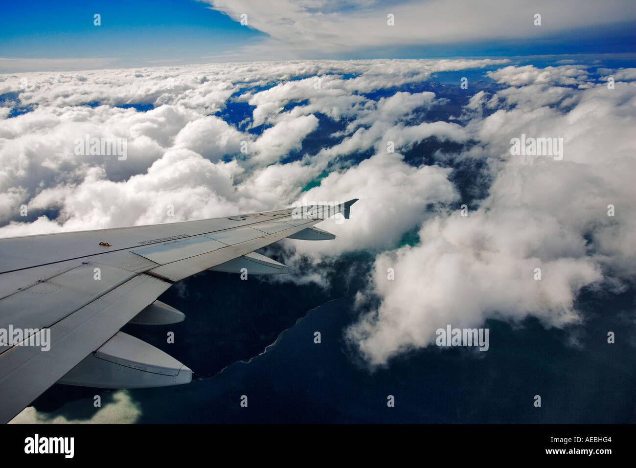 Passagier-Flugzeug-Flügelspitze. Stockfoto