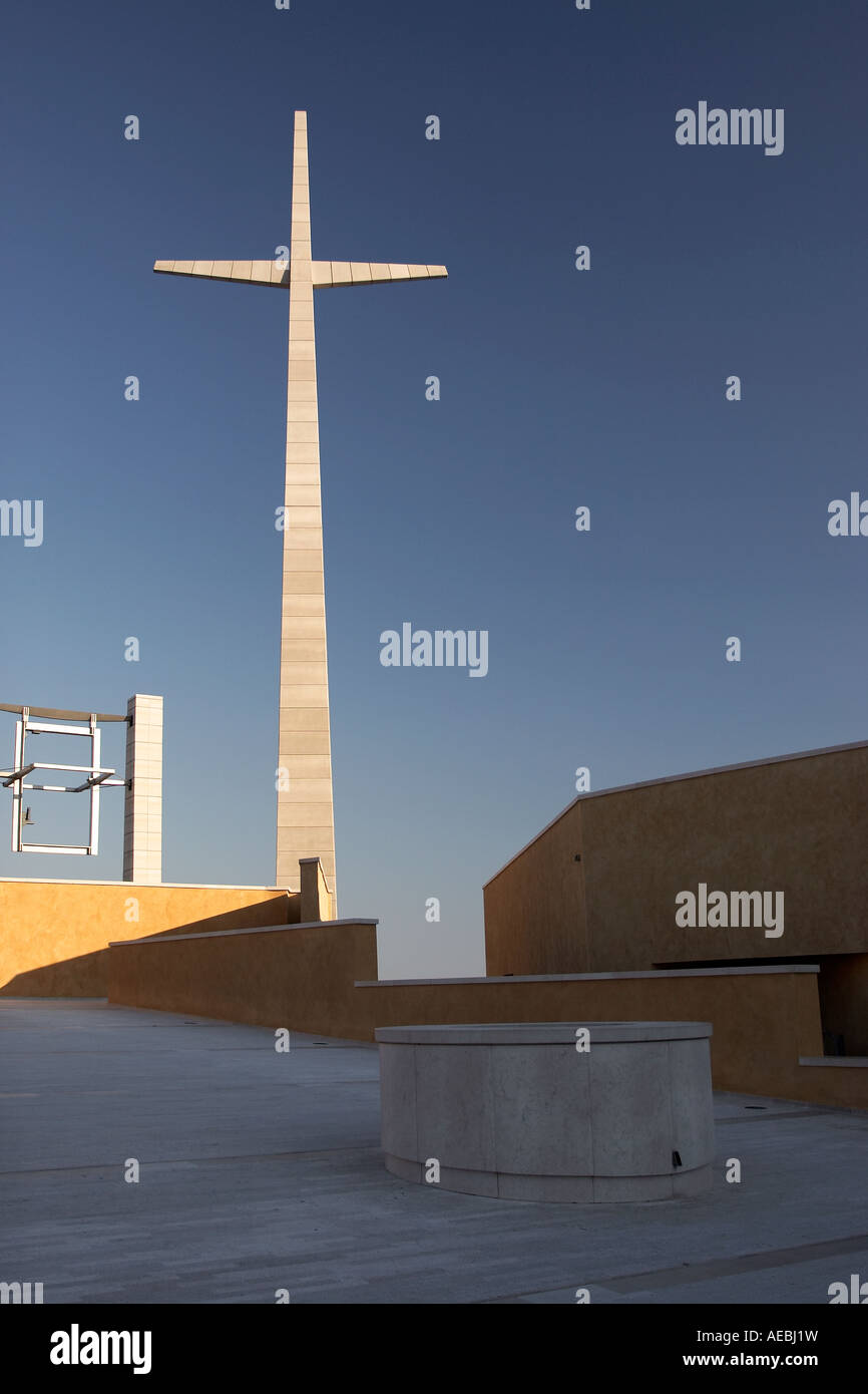 Kreuz, Schrein, Kirche von Pater Pio, San Giovanni Rotondo, Apulien, Italien Stockfoto