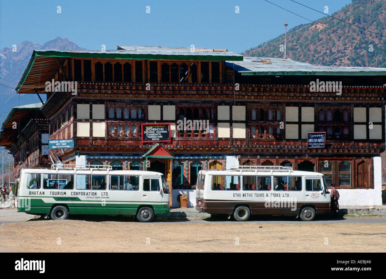 Tour-Busse Paro Bhutan Stockfoto